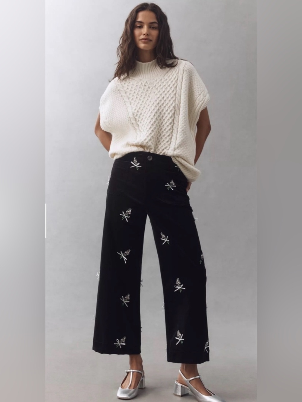 Maeve Colette Embroidered & beaded bouquet floral Black Velvet Pants- 32